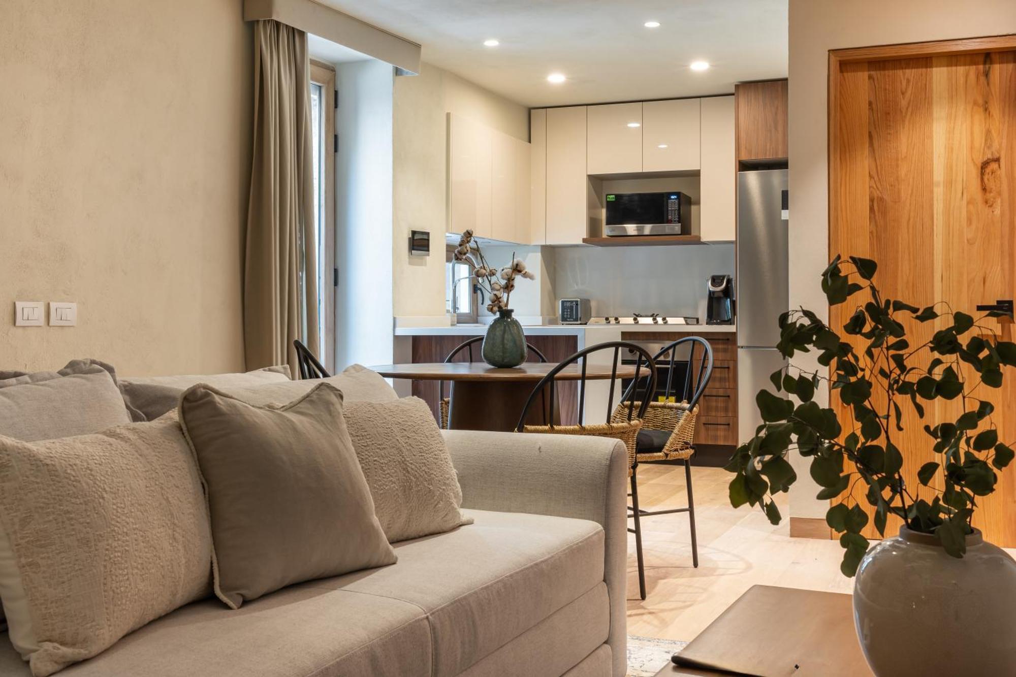 Le Cottage San Miguel De Allende, Modern Luxury In Centro With Pool & Jacuzzi Room photo